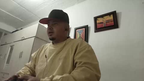 Snapshot of magic_milk23 chatting on 09.28.25 magic_milk23 online show from 09.28.25