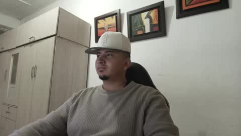 Snapshot of magic_milk23 chatting on 10.02.25 magic_milk23 online show from 10.02.25