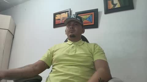 Snapshot of magic_milk23 chatting on 10.28.25 magic_milk23 online show from 10.28.25