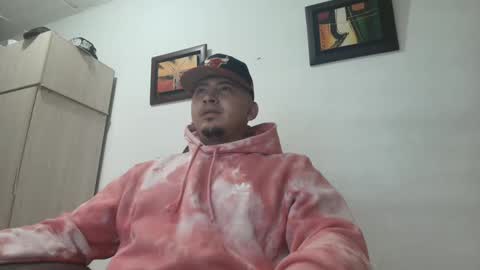 Snapshot of magic_milk23 chatting on 11.02.25 magic_milk23 online show from 11.02.25