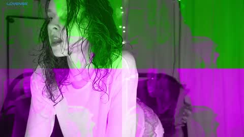 Mikky or Moon online show from 12.03.24