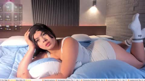 magic_selenaa online show from 10.16.25