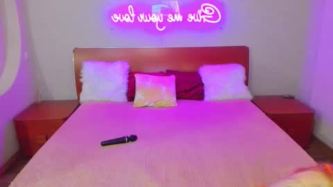 Lili and Bella online show from 02.08.26