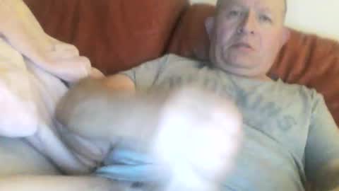 Snapshot of magicman250 chatting on 10.25.25 magicman250 online show from 10.25.25