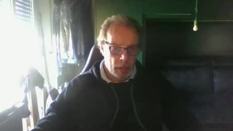 Snapshot of magicomerlino63 chatting on 10.02.25 magicomerlino63 online show from 10.02.25