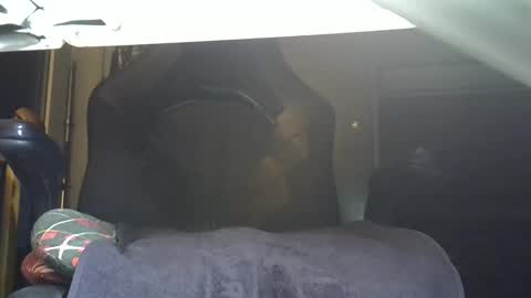 Snapshot of magicomerlino63 chatting on 10.31.25 magicomerlino63 online show from 10.31.25