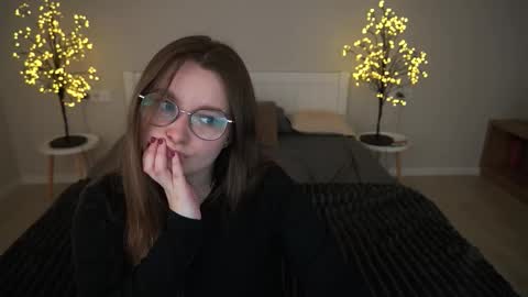 Emily online show from 10.06.25