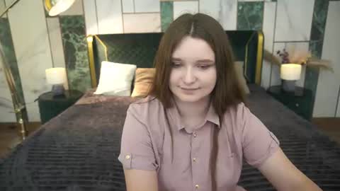 Snapshot of magicpeachhs chatting on 07.20.26 Emily online show from 07.20.26