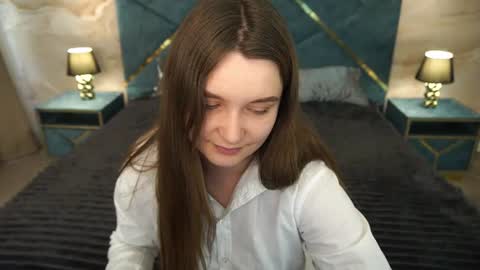Snapshot of magicpeachhs chatting on 07.24.26 Emily online show from 07.24.26