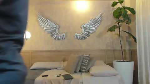 MAGNUS DAHL online show from 02.20.25