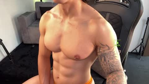 Snapshot of magnus_savage chatting on 06.10.26 If you want me to use the Lovense please let me know -- online show from 06.10.26