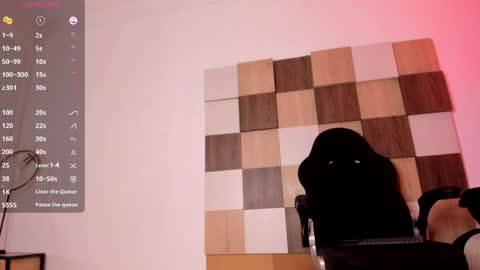 Snapshot of mahiacoffie chatting on 05.22.26 Mahia Coffie online show from 05.22.26