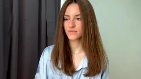 M I A online show from 04.26.26