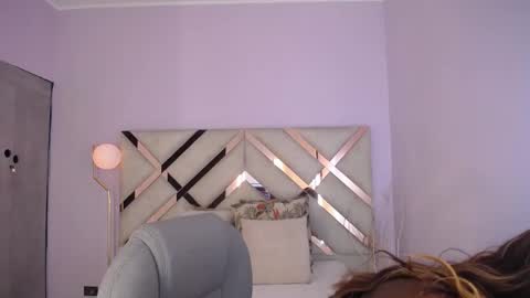 Maia Charris online show from 04.11.26