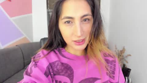 Snapshot of maiaconnor chatting on 10.10.25 online show from 10.10.25