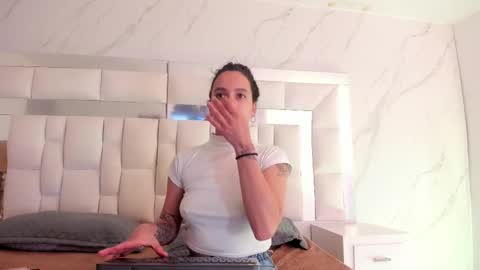 Maia  online show from 02.25.26