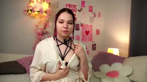 Snapshot of maibradish chatting on 02.22.26 Lisa online show from 02.22.26