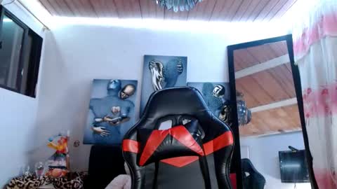 Bella Maidi online show from 09.13.25