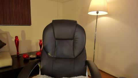 Snapshot of maiiitee_ chatting on 05.31.26 Mait online show from 05.31.26