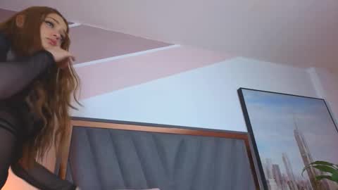 Mailin online show from 10.15.25