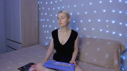 Your kitty online show from 11.22.25