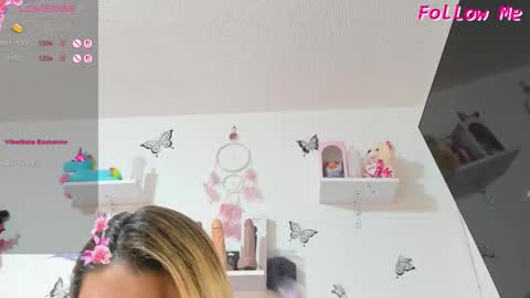 Snapshot of mailyn_baker chatting on 10.21.25 Maylin online show from 10.21.25