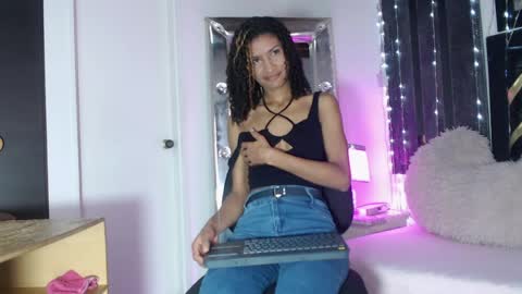 mailyn_gold online show from 03.31.26