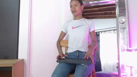 Snapshot of mailyn_gold chatting on 05.04.26 mailyn_gold online show from 05.04.26