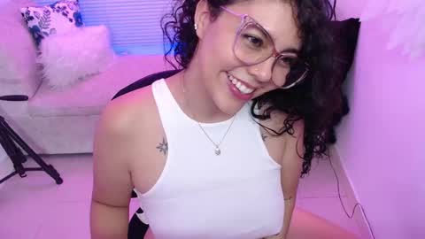 Snapshot of mailywindsor chatting on 10.01.25 Maily online show from 10.01.25