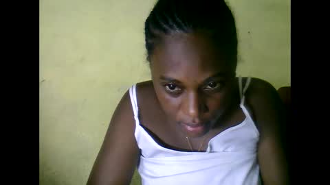Snapshot of maissa687177 chatting on 10.19.25 maissa687177 online show from 10.19.25