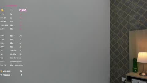 Snapshot of maite_jhon chatting on 12.15.24 online show from 12.15.24