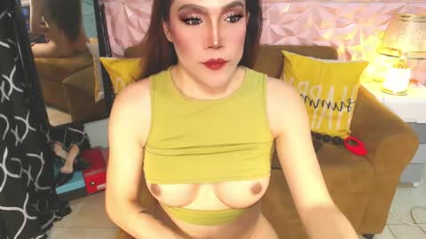 Snapshot of majestic_beauty chatting on 04.30.26 Alliya online show from 04.30.26