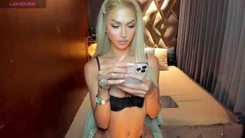 Patty Grey online show from 10.21.25