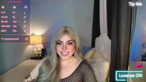 Snapshot of majestydannaxx chatting on 11.12.25 majestydannaxx online show from 11.12.25