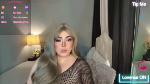 Snapshot of majestydannaxx chatting on 11.16.25 majestydannaxx online show from 11.16.25