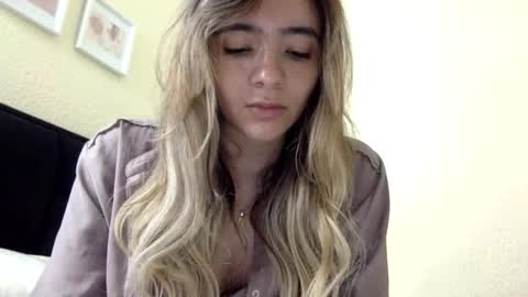 majo_gomezz online show from 06.04.26
