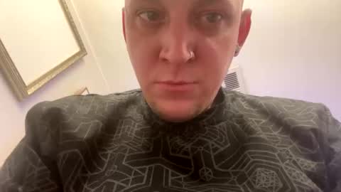 Snapshot of make1upthen chatting on 04.05.26 make1upthen online show from 04.05.26