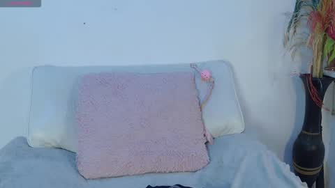 Snapshot of makii__ chatting on 02.08.26 Maki online show from 02.08.26