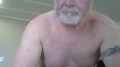 makinit08 online show from 04.15.26