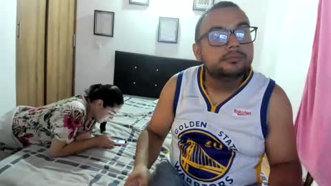 Snapshot of malcomysara chatting on 01.08.25 malcom y sara online show from 01.08.25