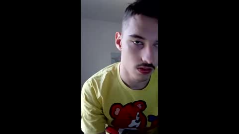 Snapshot of male20y chatting on 04.26.26 male20y online show from 04.26.26