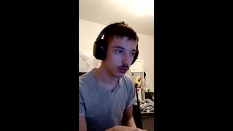 Snapshot of male20y chatting on 04.29.26 male20y online show from 04.29.26