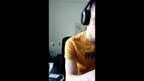 Snapshot of male20y chatting on 04.30.26 male20y online show from 04.30.26