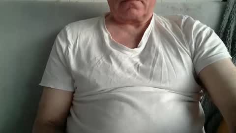 Snapshot of male_toy1 chatting on 04.24.26 male_toy1 online show from 04.24.26