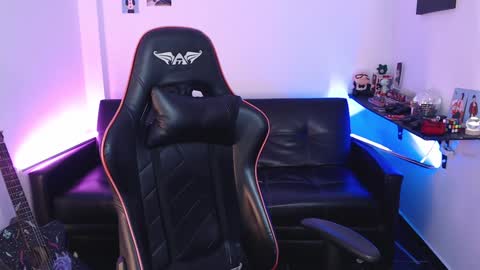 Snapshot of malik_harrison_ chatting on 12.18.24 Malik online show from 12.18.24