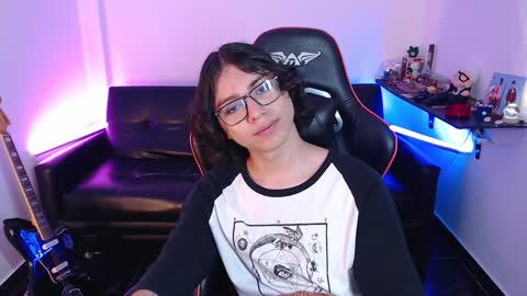 Snapshot of malik_harrison_ chatting on 01.08.25 Malik online show from 01.08.25