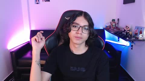 Snapshot of malik_harrison_ chatting on 01.28.25 Malik online show from 01.28.25