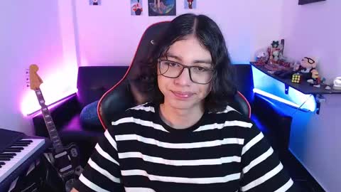 Snapshot of malik_harrison_ chatting on 03.04.25 Malik online show from 03.04.25