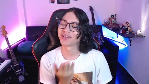 Snapshot of malik_harrison_ chatting on 03.10.25 Malik online show from 03.10.25