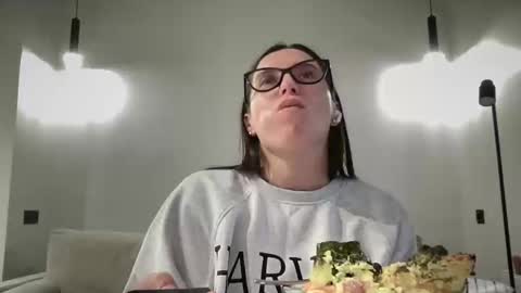 Snapshot of malina568708 chatting on 12.27.24 malina568708 online show from 12.27.24